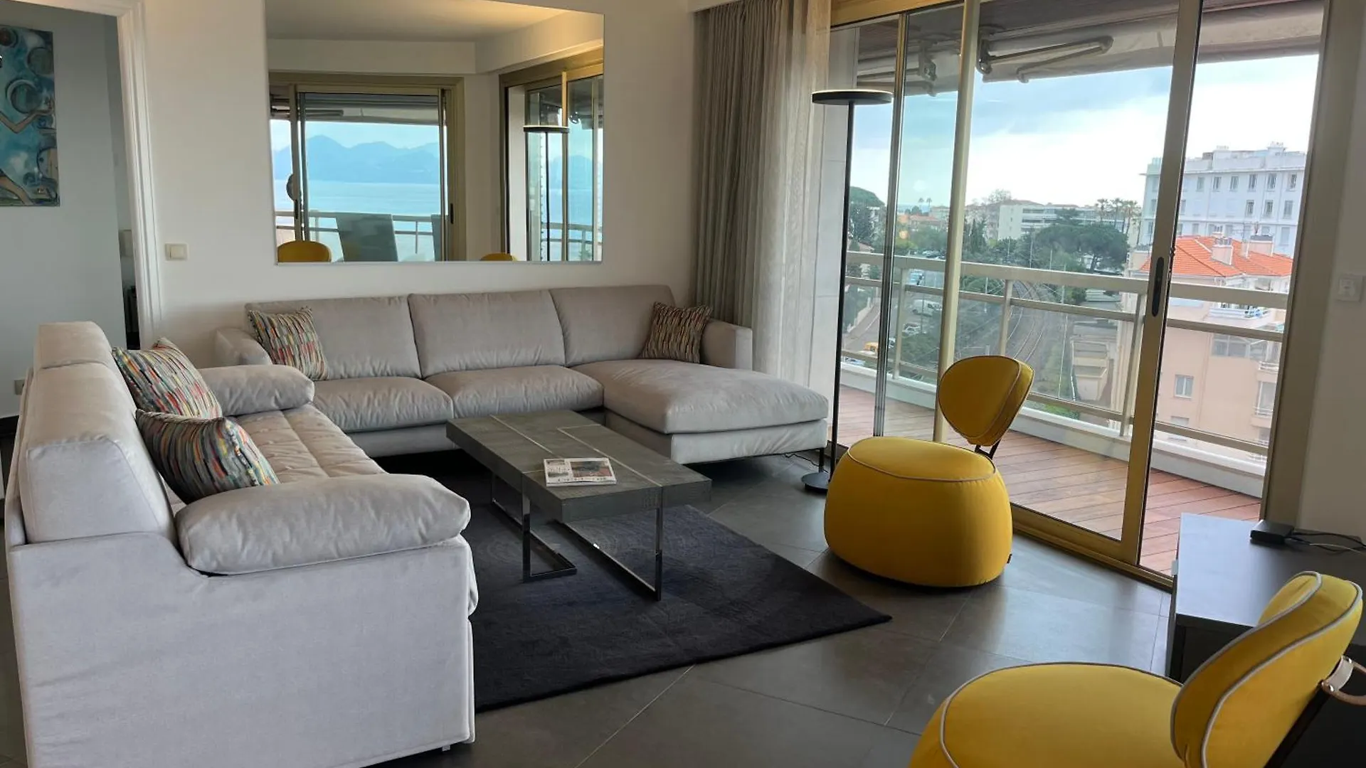 Apartment Croisette - 2 Bedrooms - Panoramic Sea View Cannes