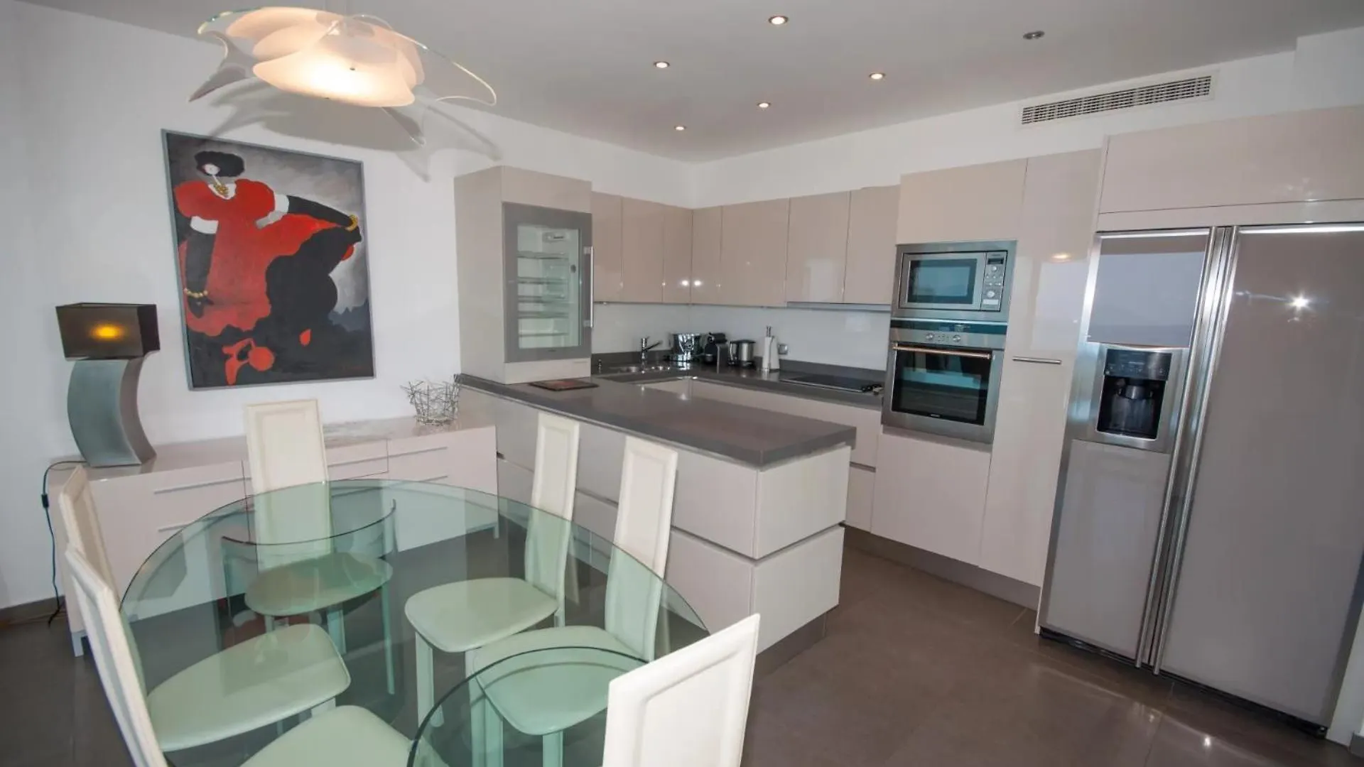 Apartment Croisette - 2 Bedrooms - Panoramic Sea View Cannes