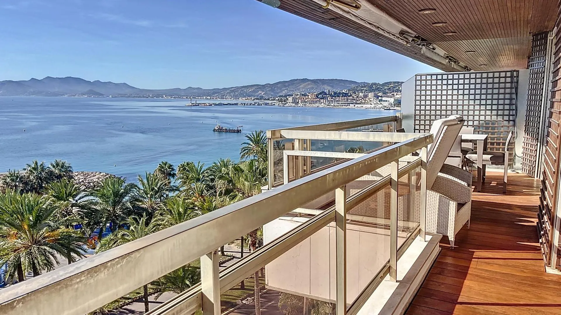 Croisette - 2 Bedrooms - Panoramic Sea View Cannes France