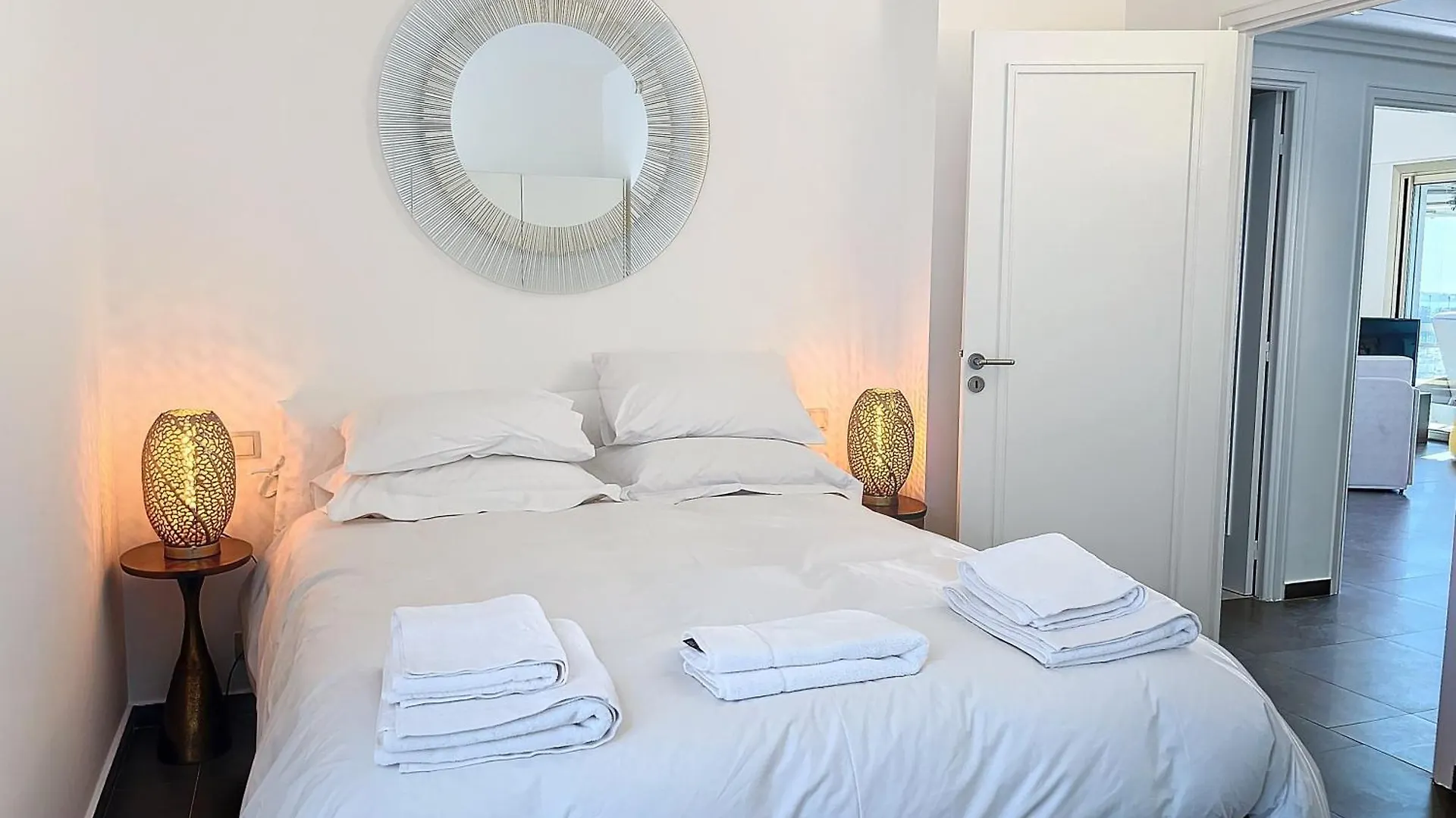 Croisette - 2 Bedrooms - Panoramic Sea View カンヌ